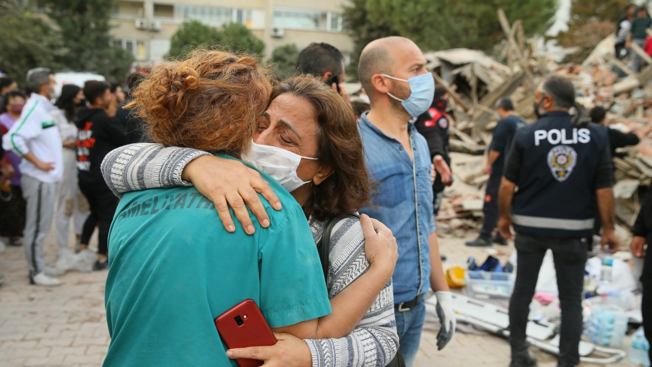 İzmir depremi: Şok, endişe, umut...