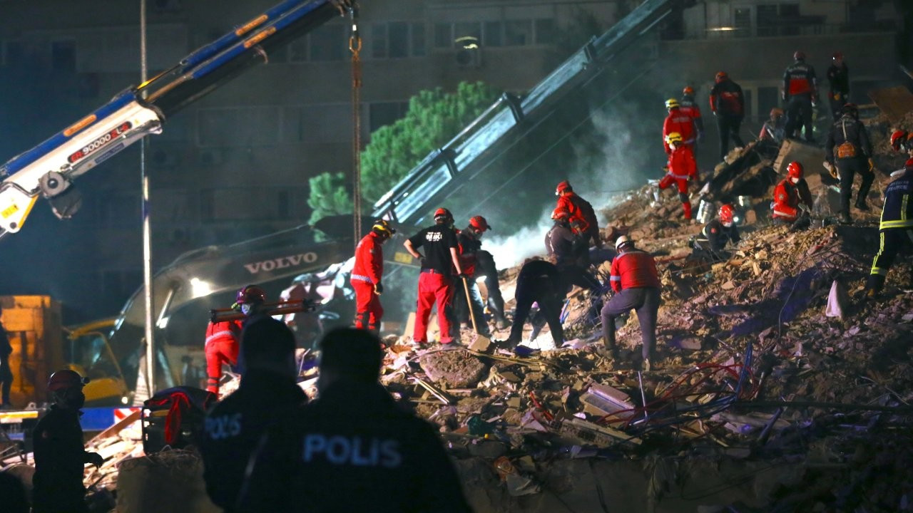 Bakan Kurum: Türkiye'ye sesleniyorum, riskli binalarda oturmayalım
