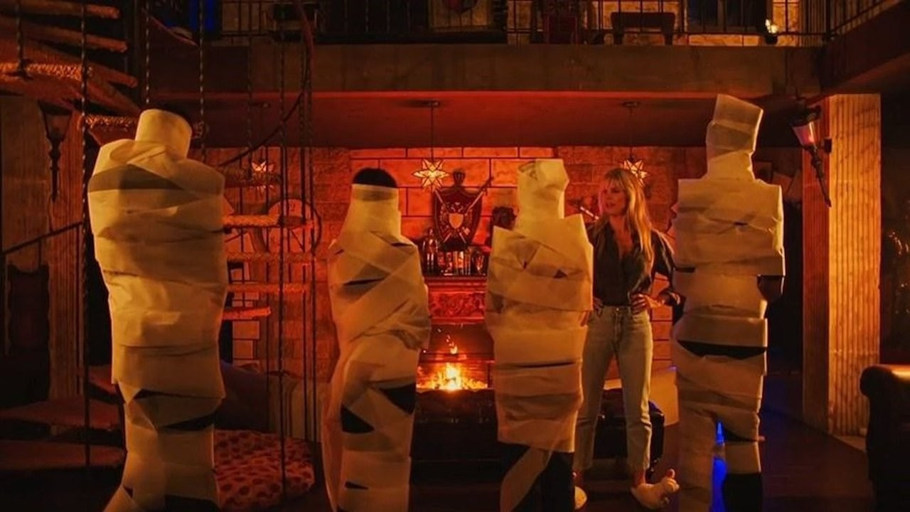 Heidi Klum Cadılar Bayramı'nda ailesiyle evde korku filmi çekti