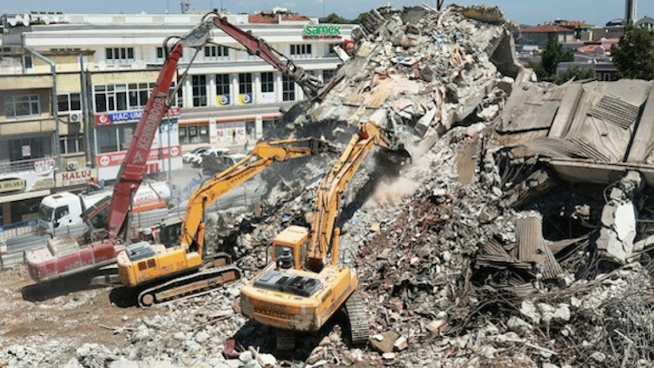 İPA: İstanbul'da 7.5 büyüklüğünde bir deprem 48 bin binayı yıkabilir