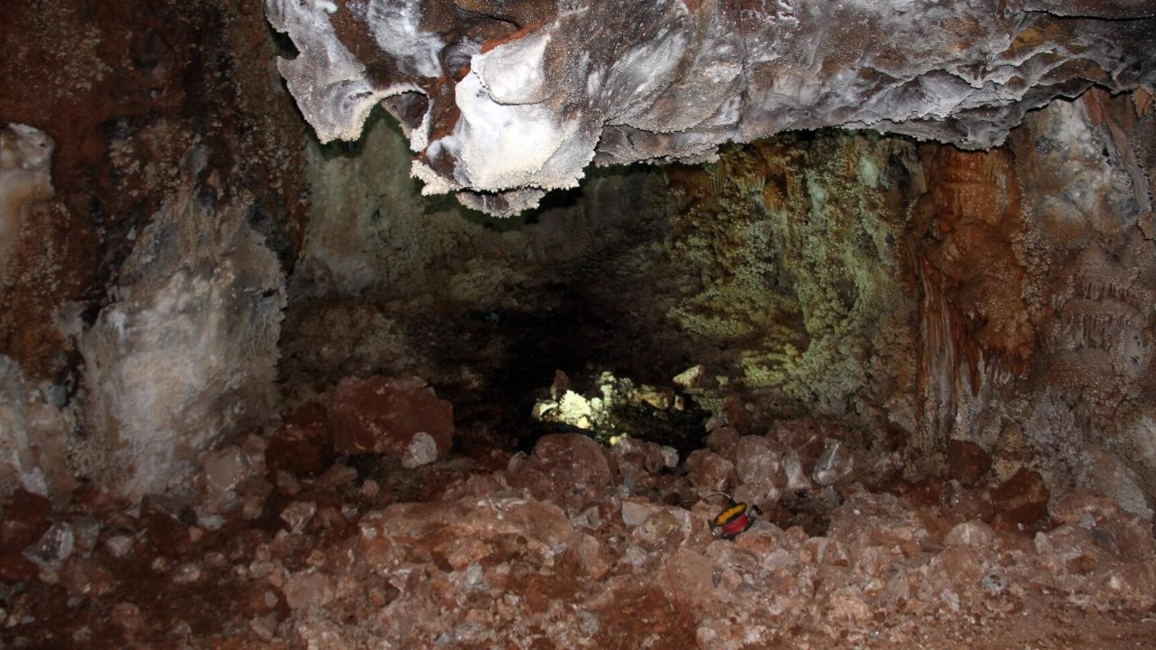 Yozgat'ta inşaat kazısında yeraltı mağarası bulundu