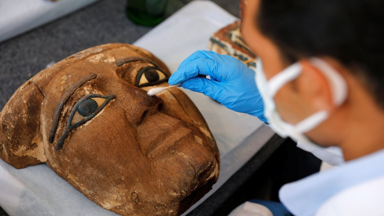 Mısır'da 100'den fazla lahitten oluşan hazine bulundu