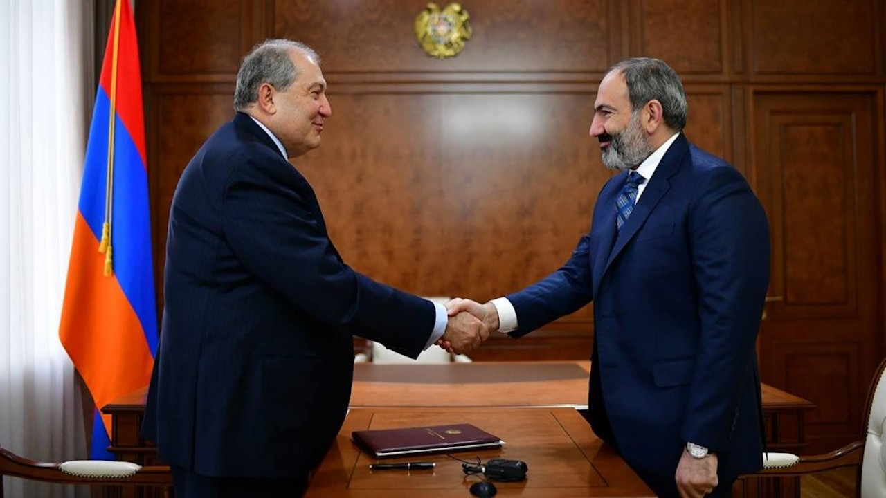 Cumhurbaşkanı Sarkisyan: Hükümet istifa etmeli