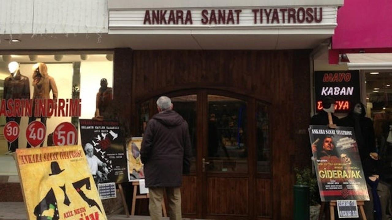 Ankara Sanat Tiyatrosu'nun 58 yıldır perde açtığı salon kapandı