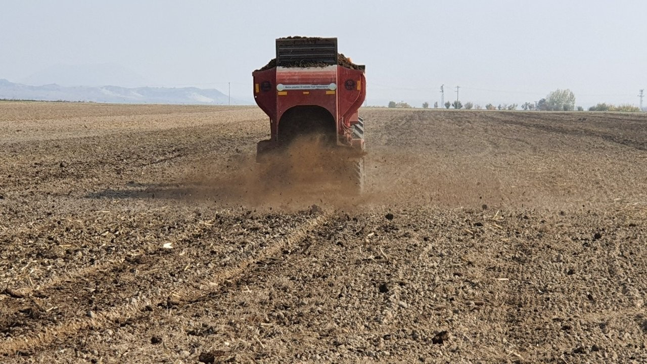 CHP’li Barut buğday hasadında: Yaklaşan gıda krizine çözüm bulunmalı