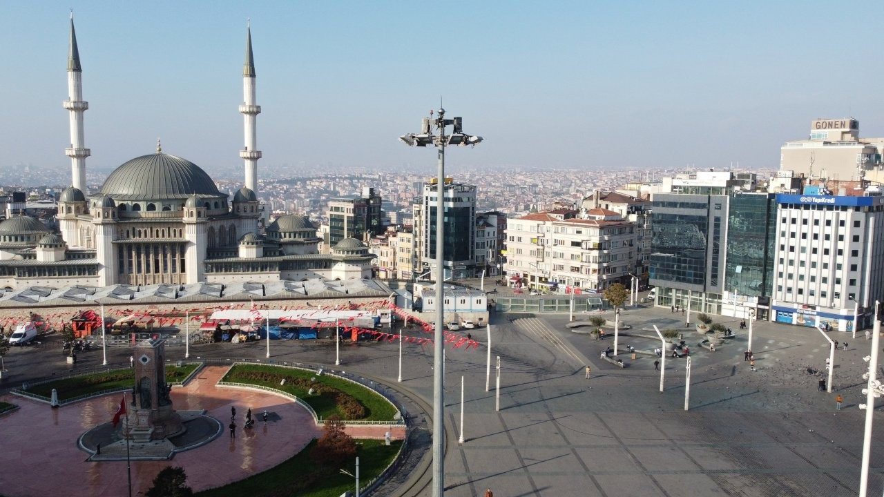 NYT, sokağa çıkma yasağından muaf tutulan turistlerle konuştu: 'İstanbul'a özel erişimimiz var'