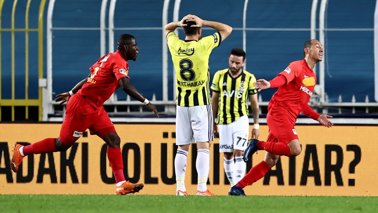 Fenerbahçe, Kadıköy'de ilk kez 3 maç üst üste kaybetti