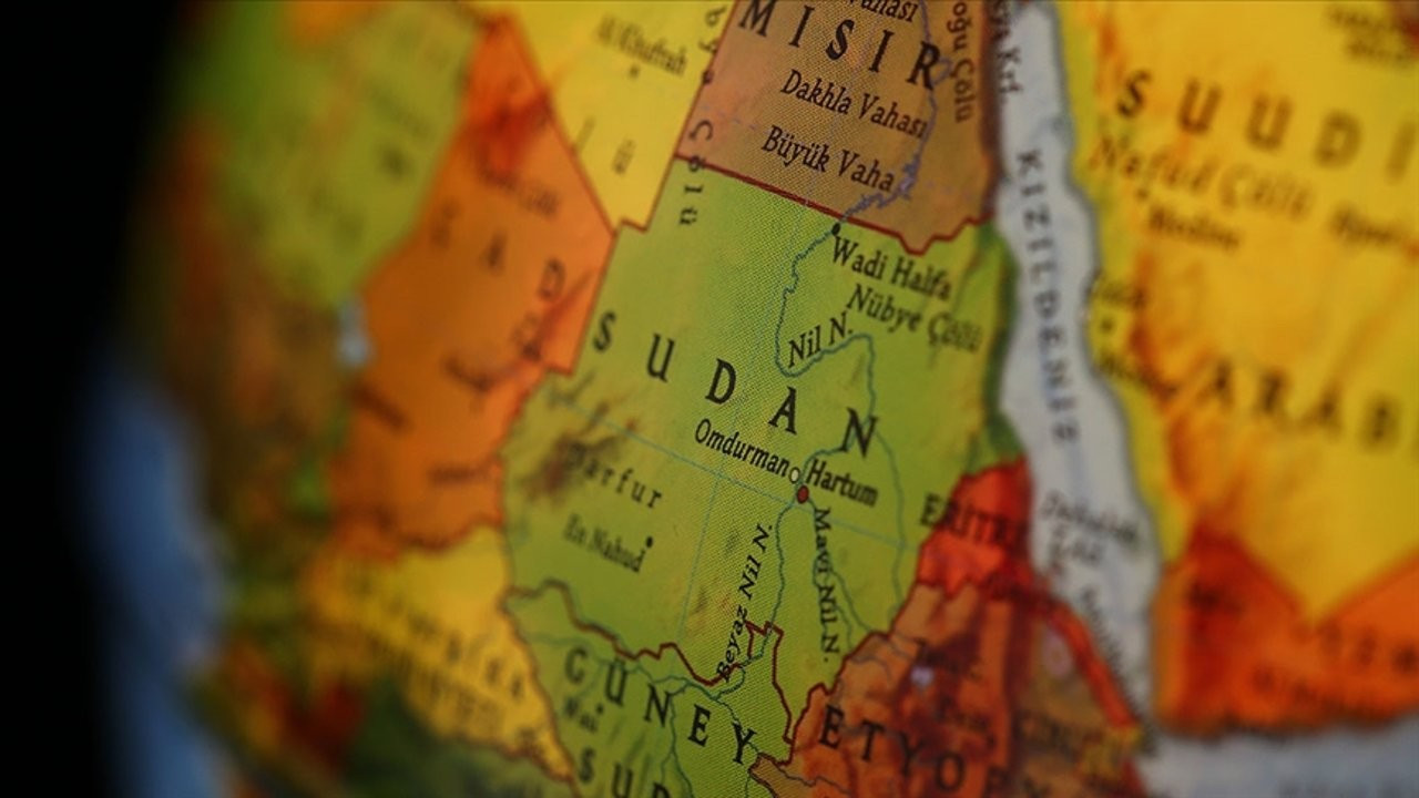 ABD, İsrail'le anlaşan Sudan'ı terör listesinden çıkardı