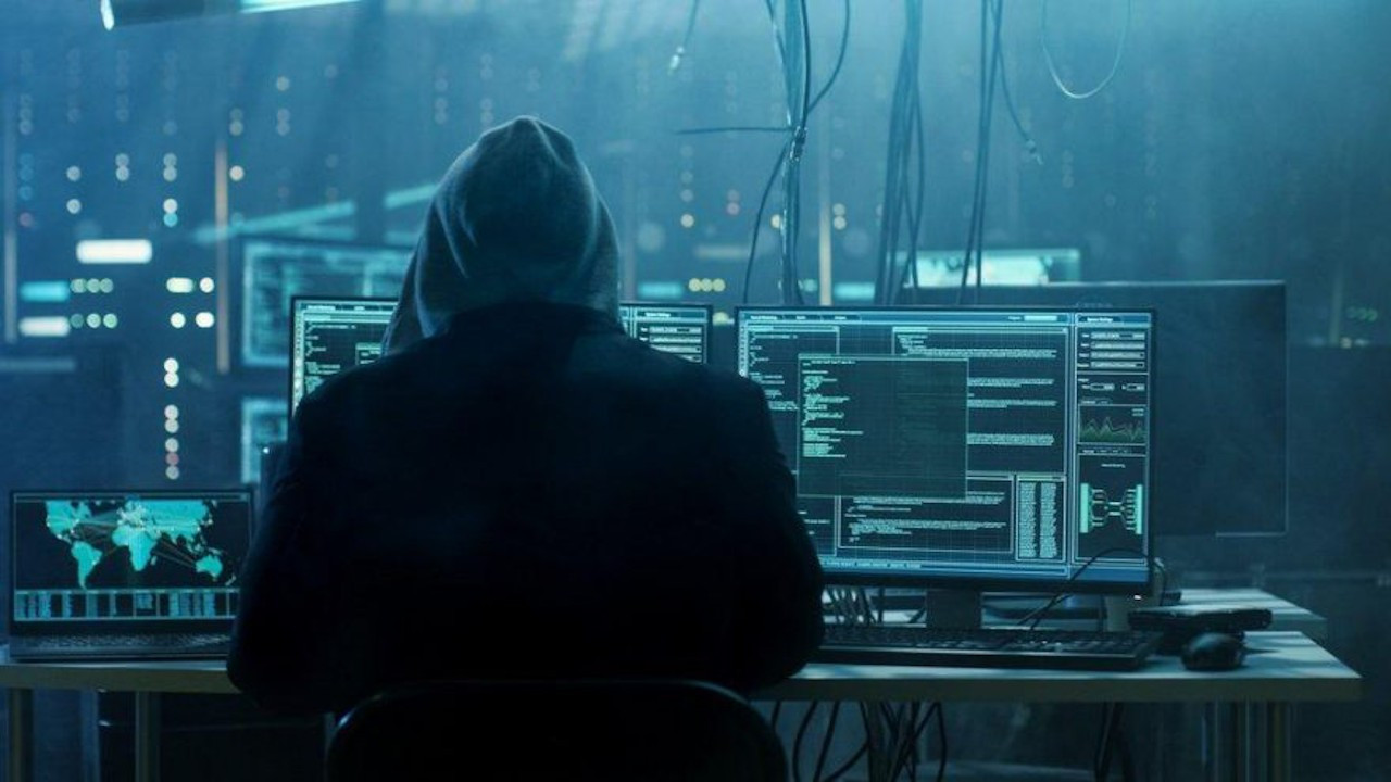 Siber dolandırıcılar 700 kişinin banka hesaplarını boşalttı