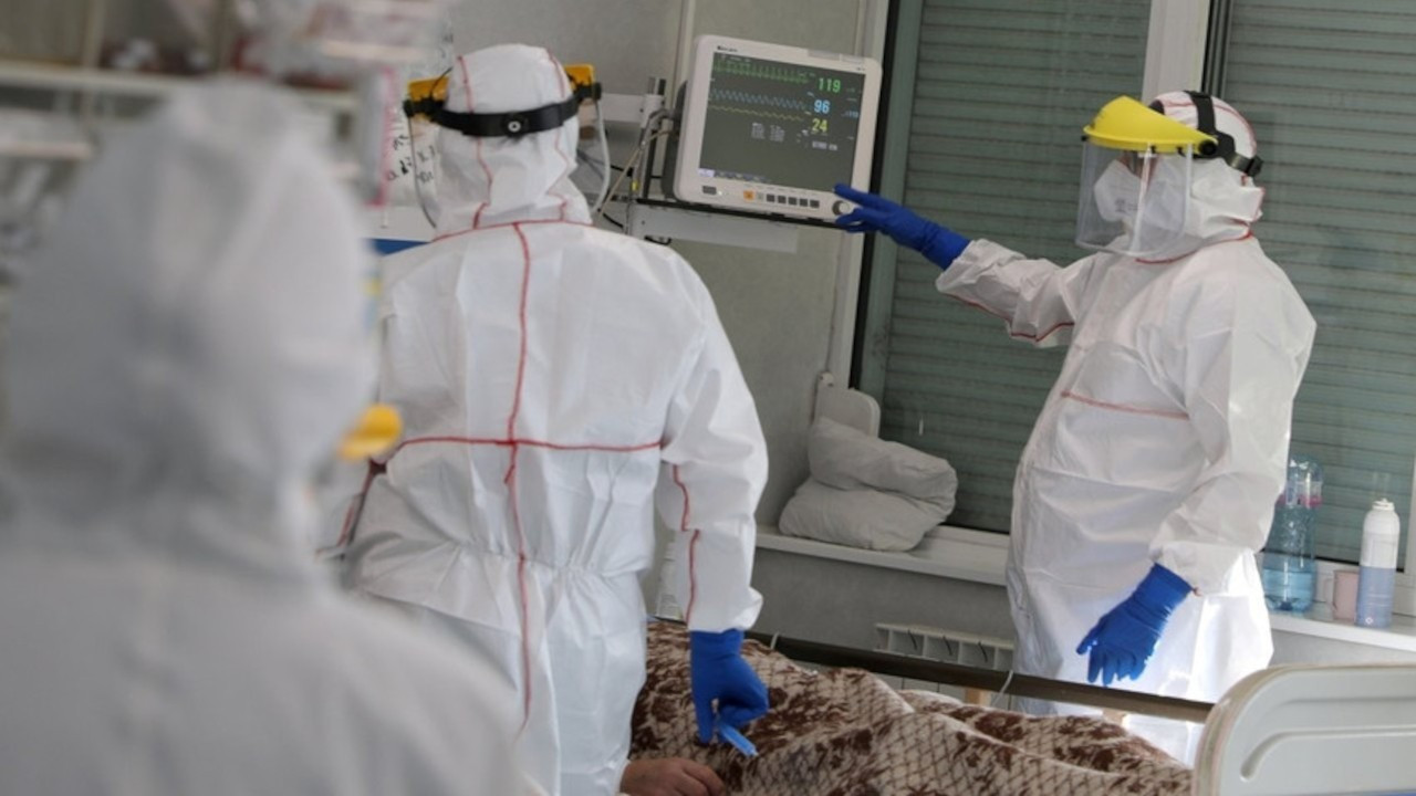 Korona virüsü salgını: Türkiye'de 157 kişi öldü, 21 bin 372 yeni vaka tespit edildi