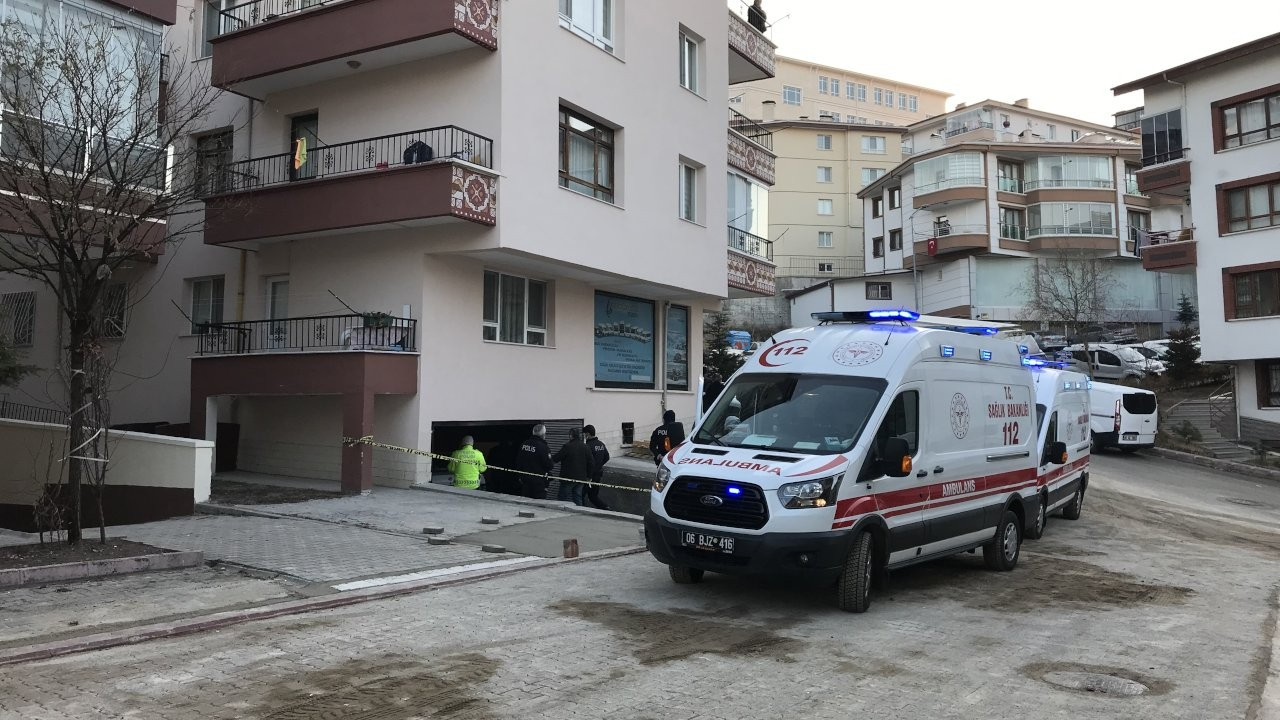 Ankara'da bir binanın garajında 3 gencin cesedi bulundu