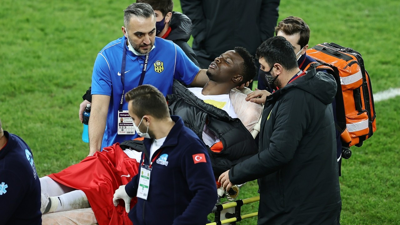 Yeni Malatyasporlu Ndayishimiye, maç sonu rahatsızlık geçirdi