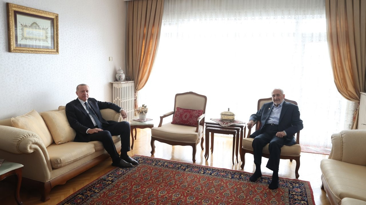 Erdoğan, Saadet Partisi yöneticisi Oğuzhan Asiltürk'ü ziyaret etti