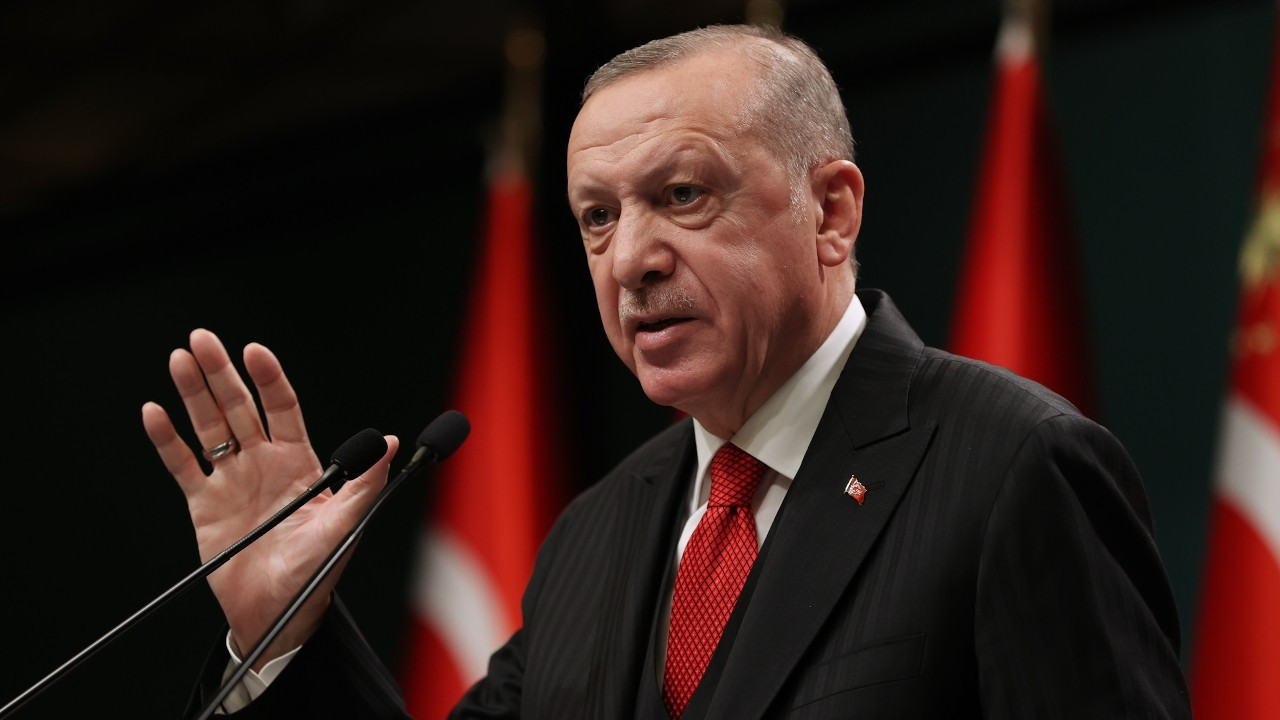 Erdoğan: Kısıtlamaları kademeli olarak azaltacağız
