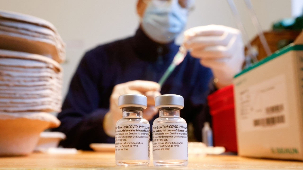 İsrail: Pfizer aşısının ilk dozu açıklanandan daha az koruyor