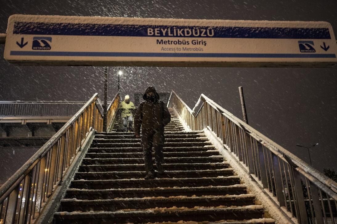 Meteoroloji: İstanbul'da kar yağışı yarın da sürecek - Sayfa 3