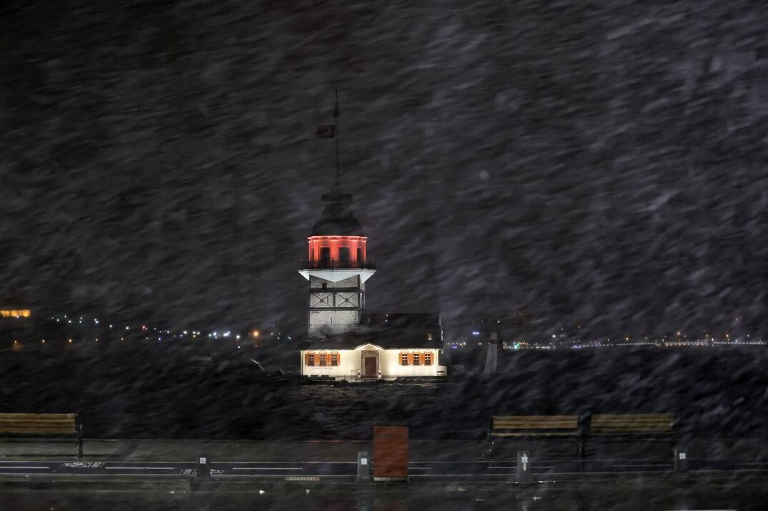 Meteoroloji: İstanbul'da kar yağışı yarın da sürecek - Sayfa 4