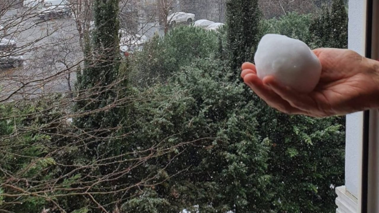 Bakan Selçuk'tan ailelere tavsiye: Çocuğunuz kar topu yapsın