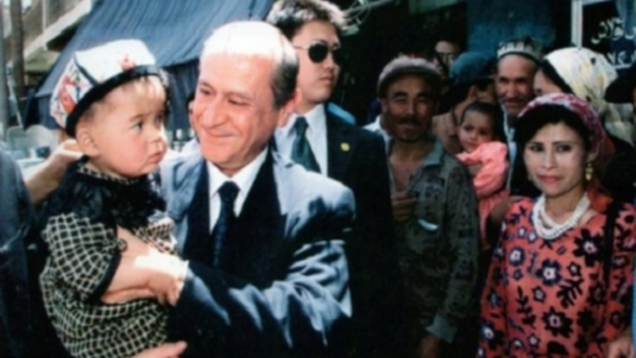 MHP'den 'Cinping Perinçek' yanıtı: Bahçeli, Doğu Türkistan'a giden ilk devlet adamı