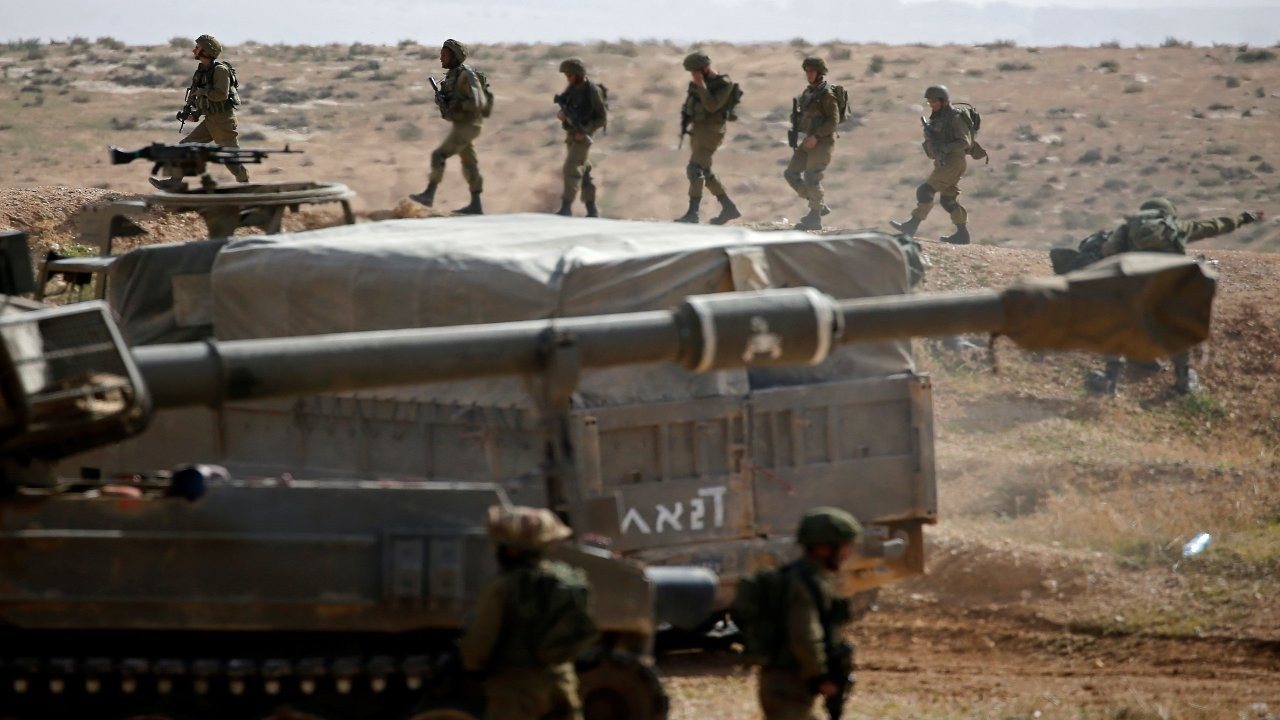 İsrail askerleri şafak baskınlarında 31 Filistinliyi gözaltına aldı