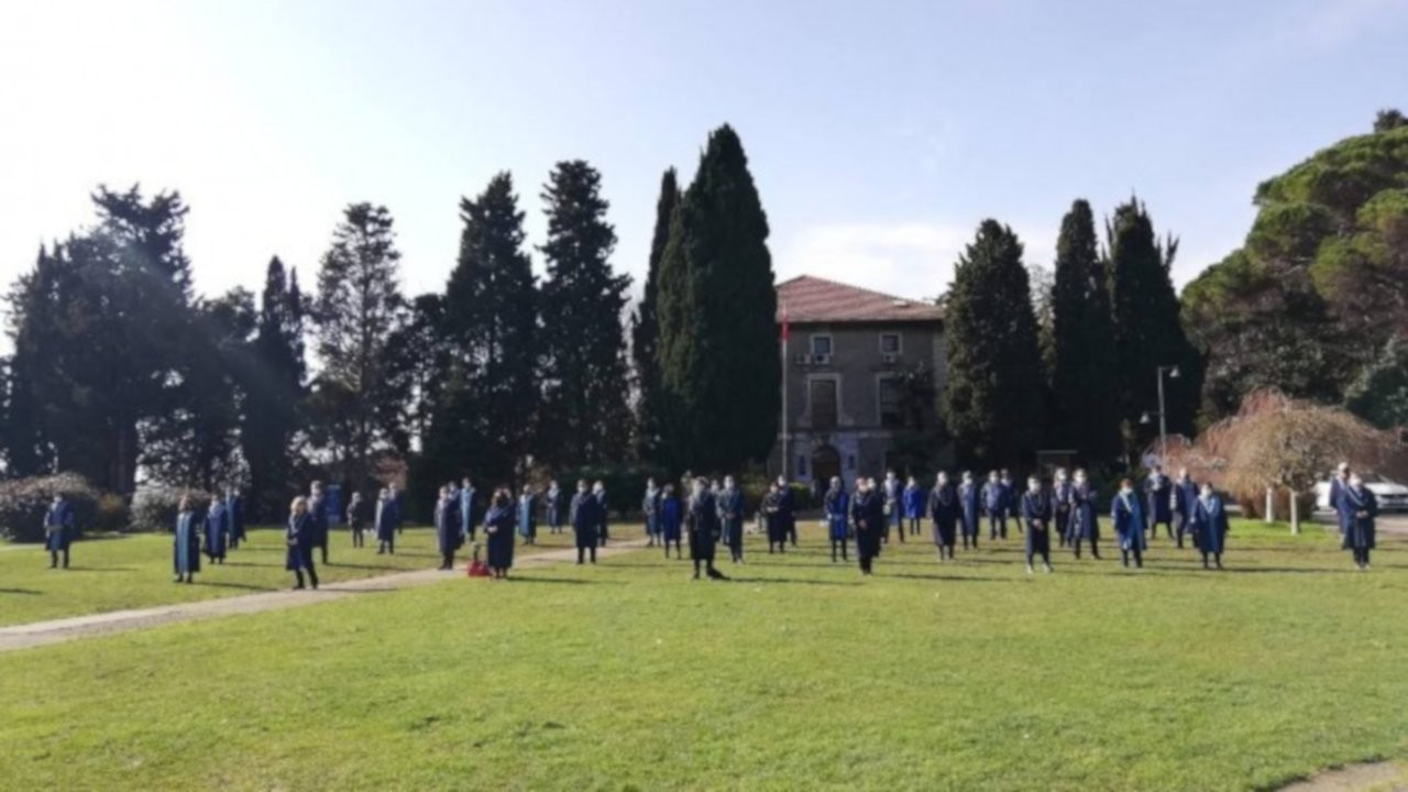 Boğaziçi'nde akademisyenler Bulu'yu protesto etti