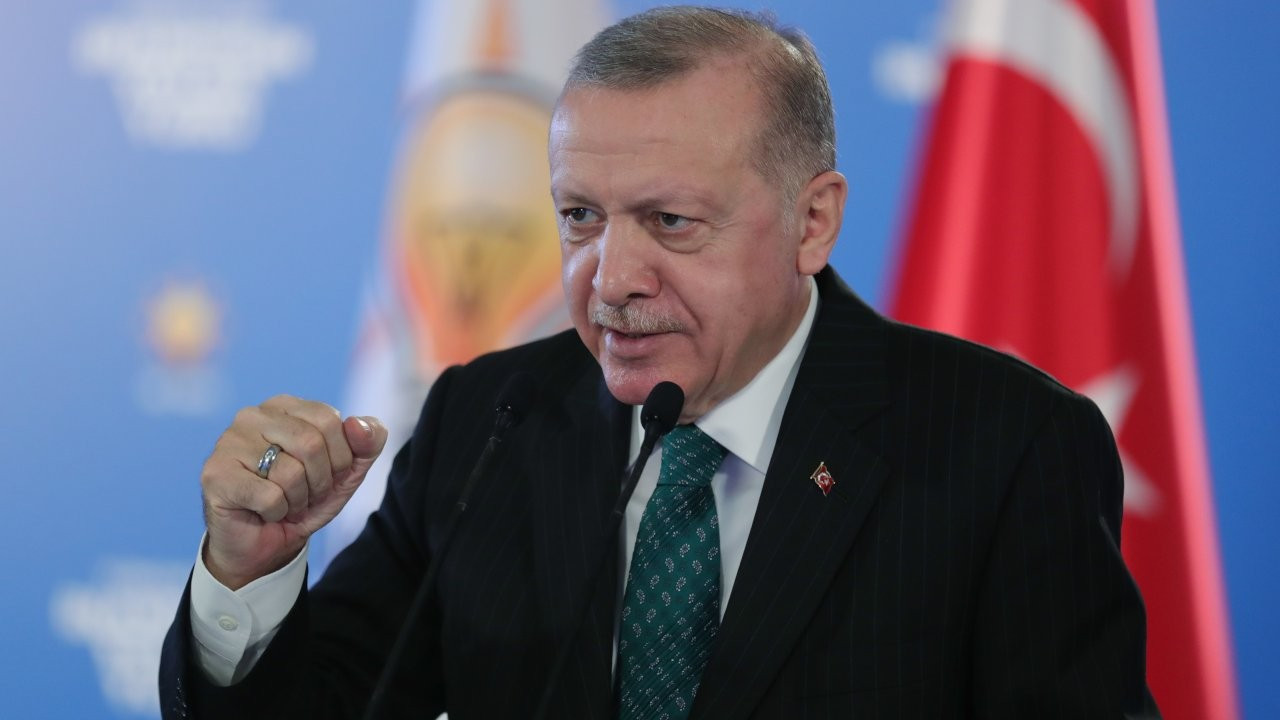 Erdoğan: Siz öğrenci misiniz terörist misiniz?