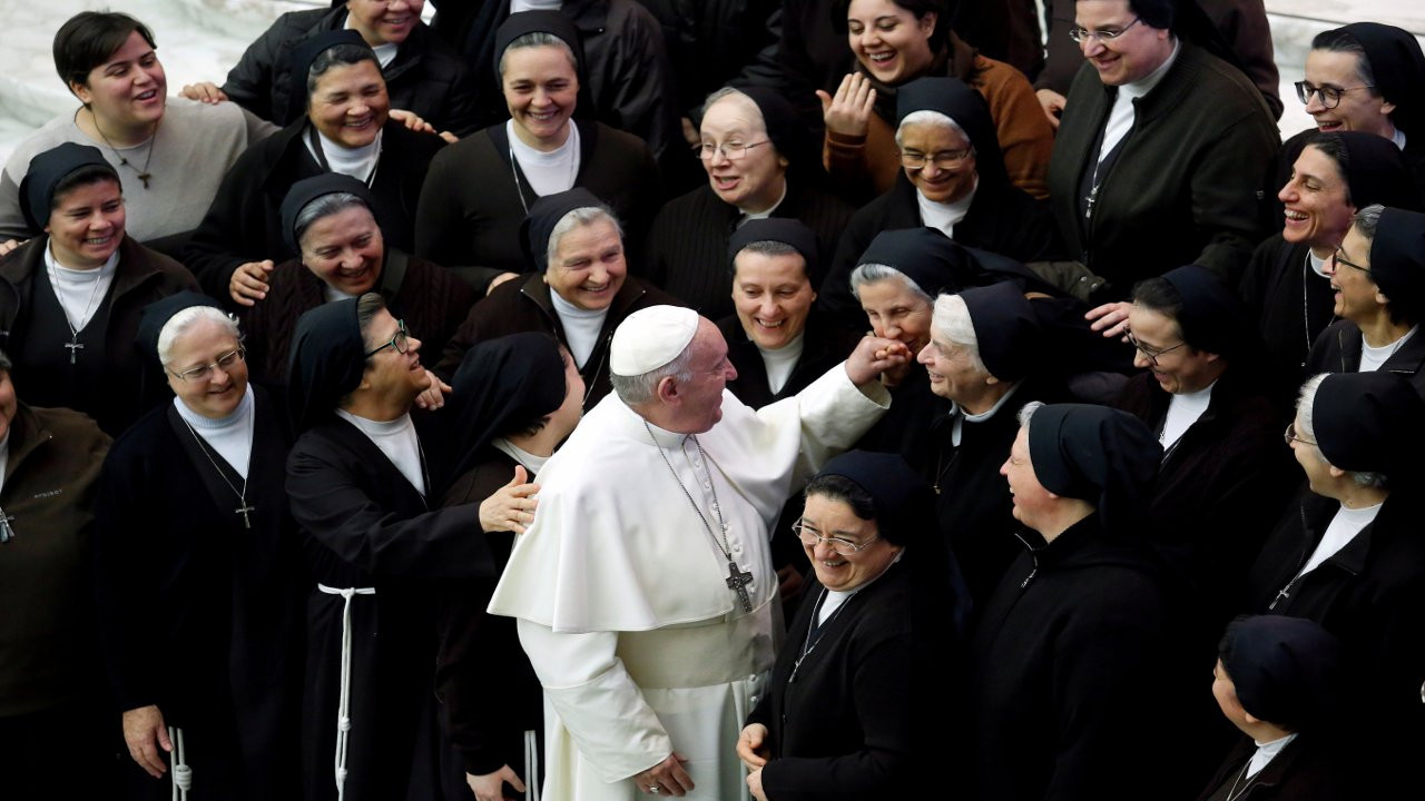 Vatikan’dan tarihi karar: Piskoposlar Meclisi’nde ilk kez bir kadına oy hakkı verildi