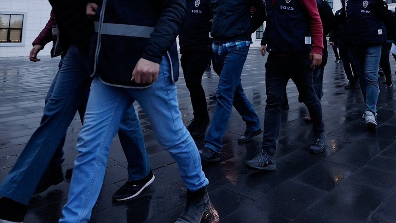 İstanbul'da 30 kişiye 'FETÖ' gözaltısı