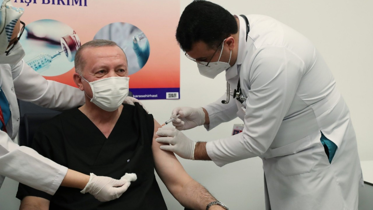 Erdoğan Covid-19 aşısının ikinci dozunu yaptırdı