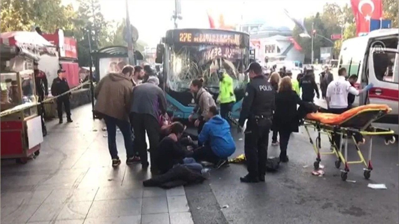 Beşiktaş'ta durağa çarparak 1 kişiyi öldüren şoföre müebbet hapis