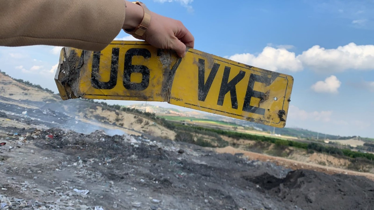 Adana'nın ithal plastik atık sorunu: Çöplerden İngiliz plakası çıktı