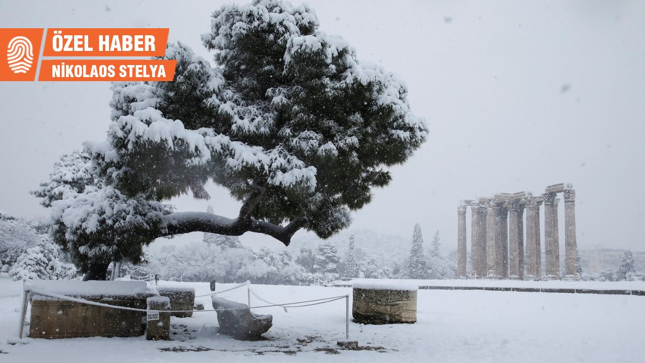 Yunanistan Mideia'ya teslim: Kar fırtınasında iki kişi öldü