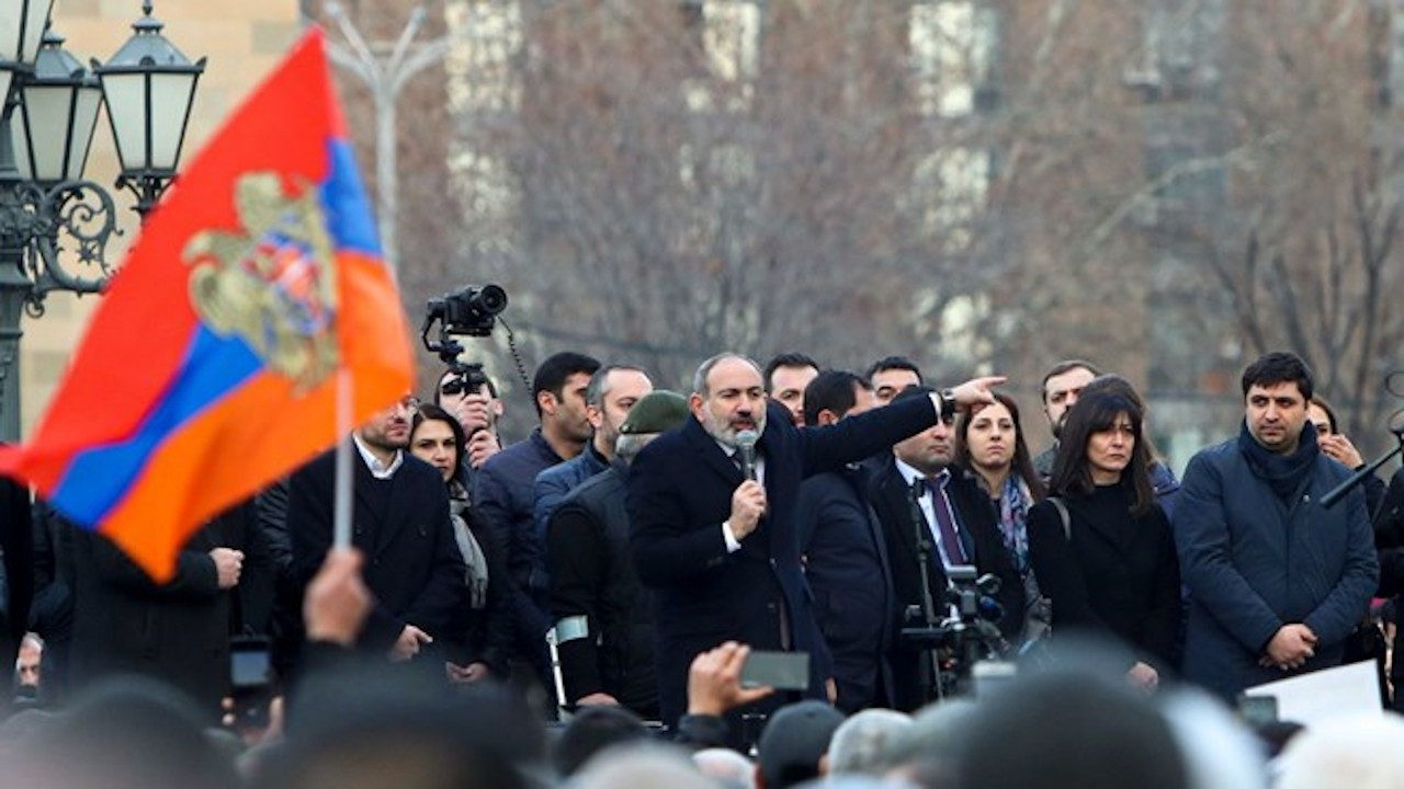 AB'den Ermenistan'a 'sükunet' çağrısı