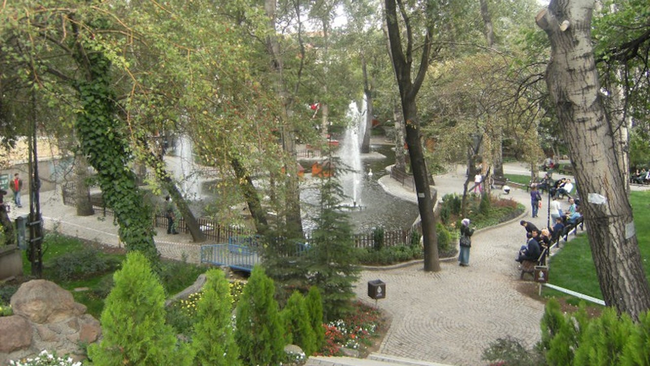Ankara'da Kuğulu Park kapatıldı