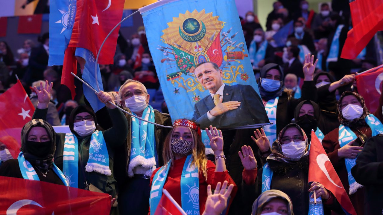 AK Parti kongreleri El Cezire'de: 'Muhalefete ve özellikle de HDP'ye ceza kesilirken...'