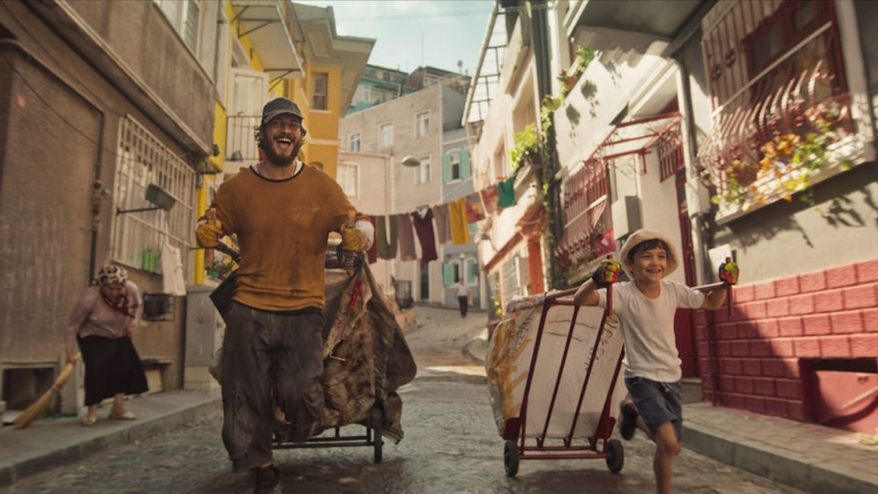 Çağatay Ulusoy'un yeni filmi 'Kağıttan Hayatlar'dan ilk fragman