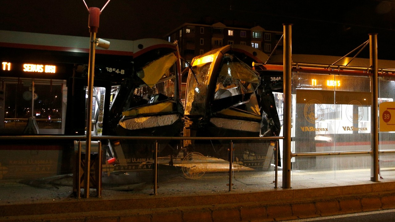 Kayseri'de tramvay kazası: 2 kişi yaralandı