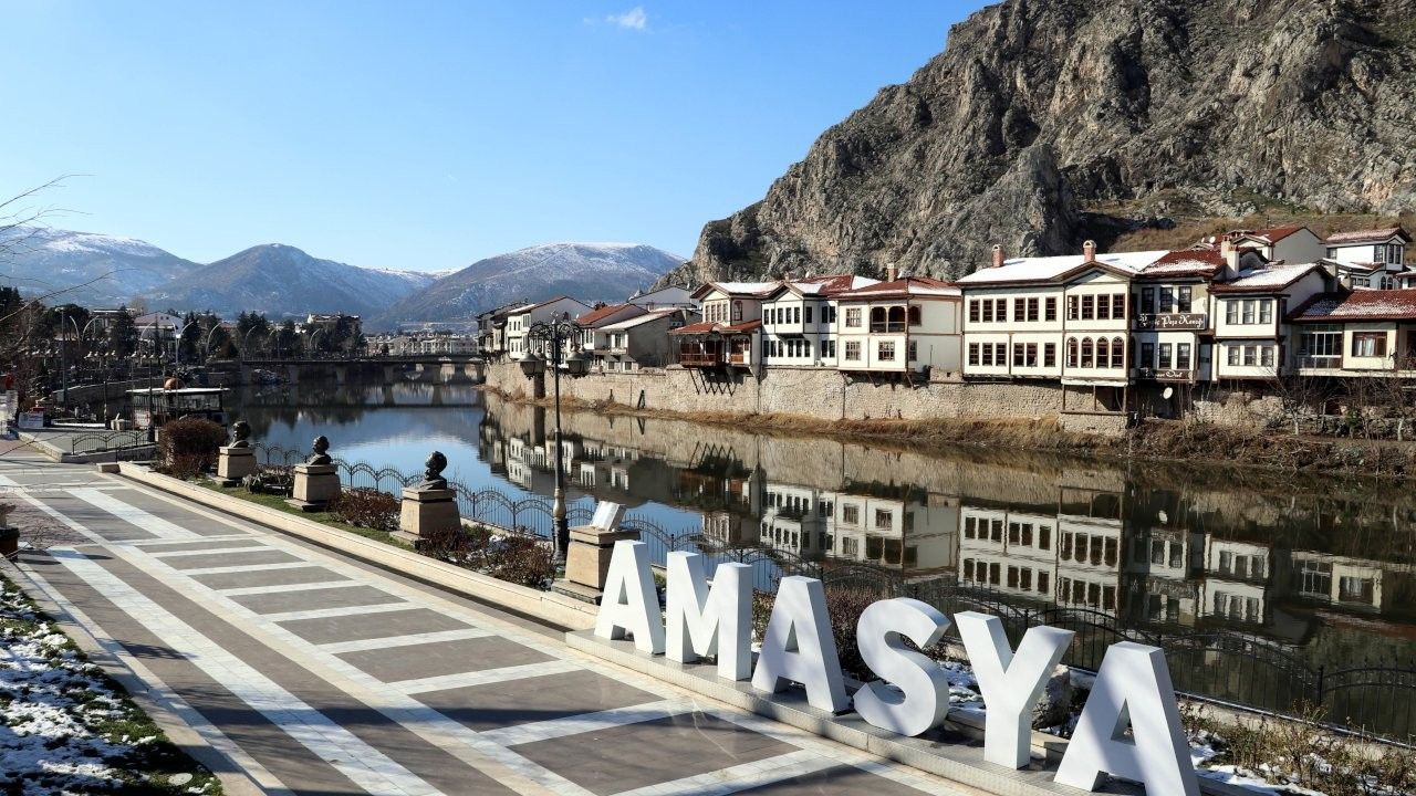 'Kırmızı' il Amasya'da vali 14 gün evden çıkılmamasını istedi