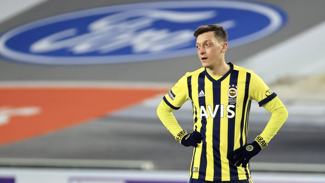 Mesut Özil'den 'Fenerbahçe' açıklaması: Bir süreçten geçiyoruz