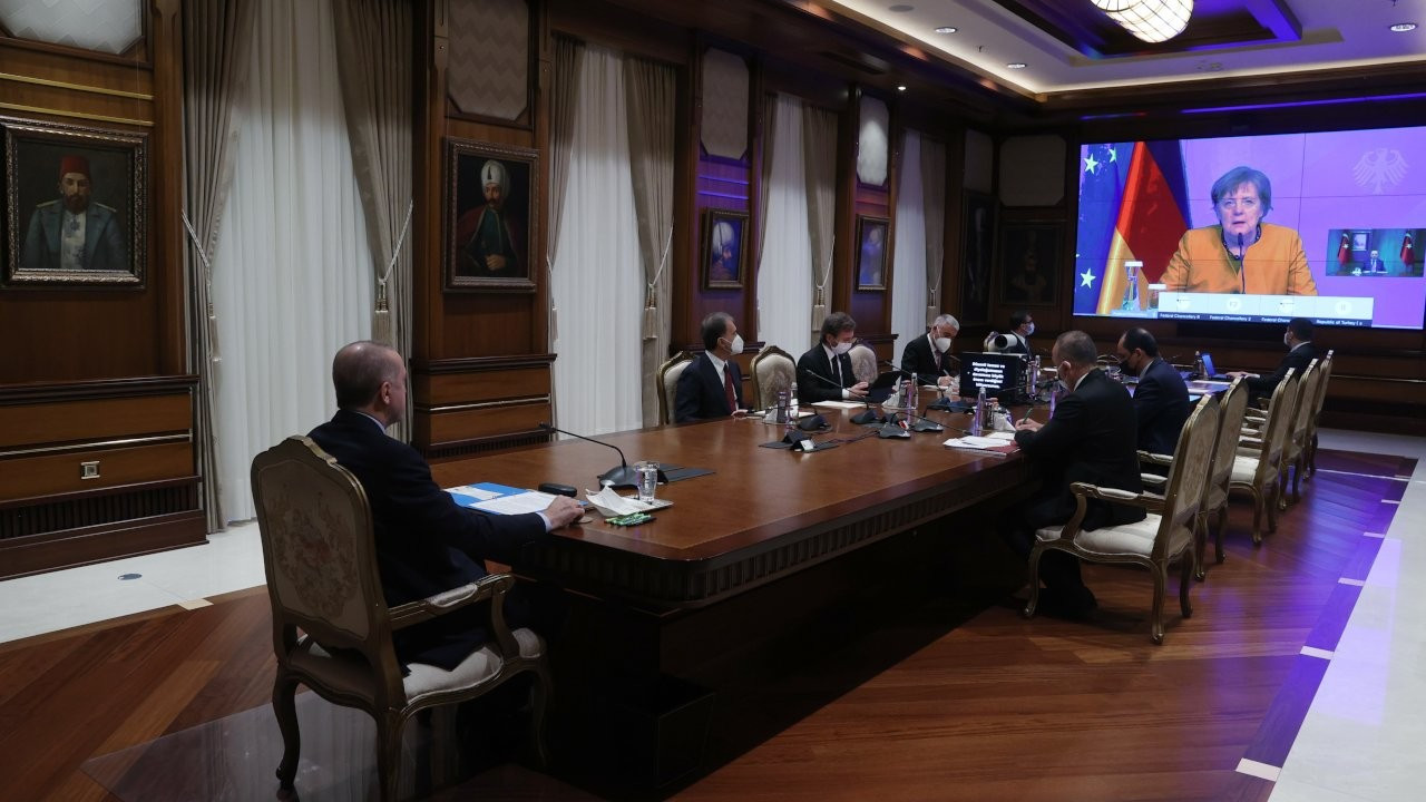 Erdoğan ile Merkel video konferans görüşmesi yaptı