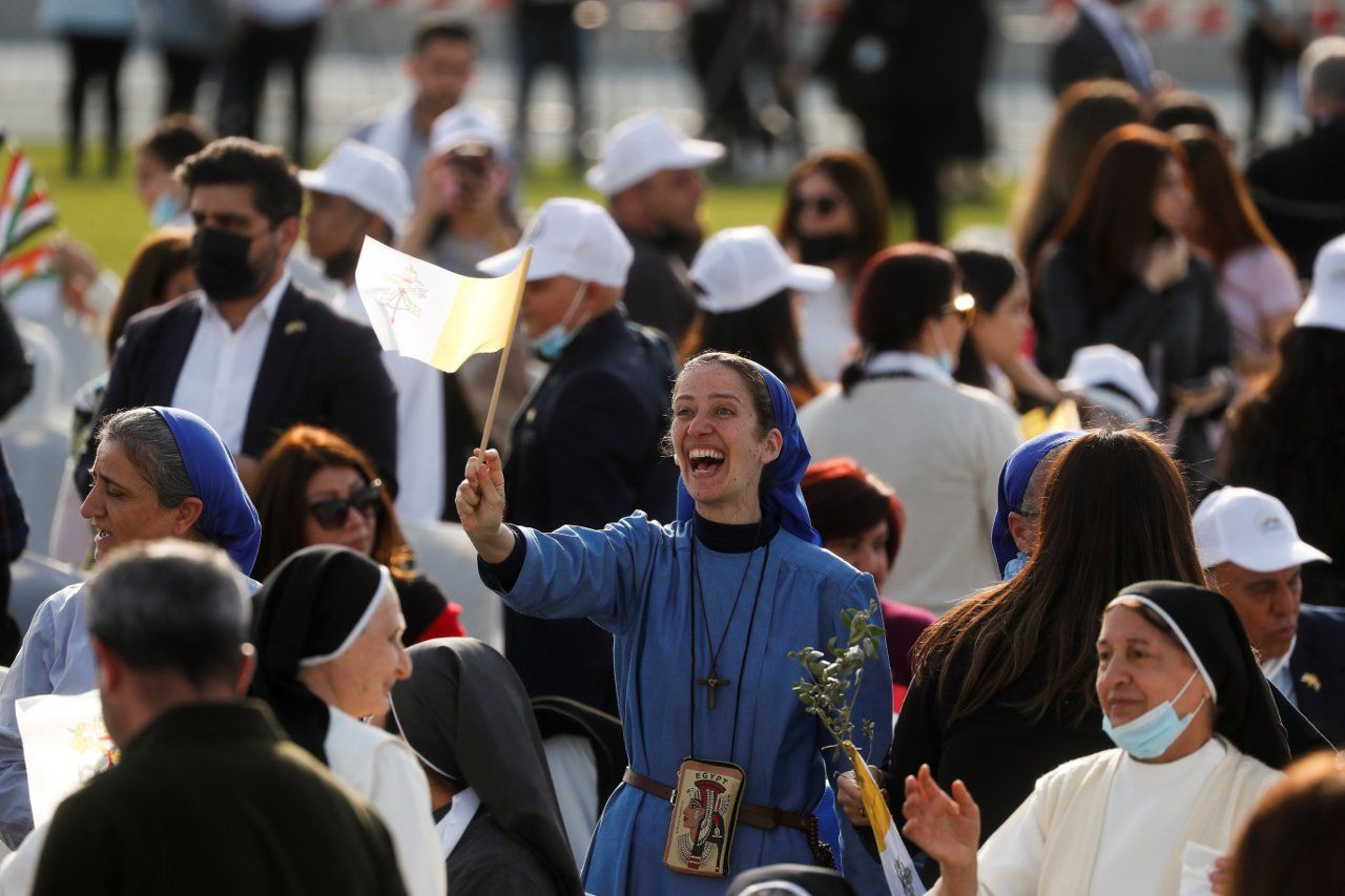 Papa Francis'in Erbil'deki ayinine binlerce kişi katıldı - Sayfa 10