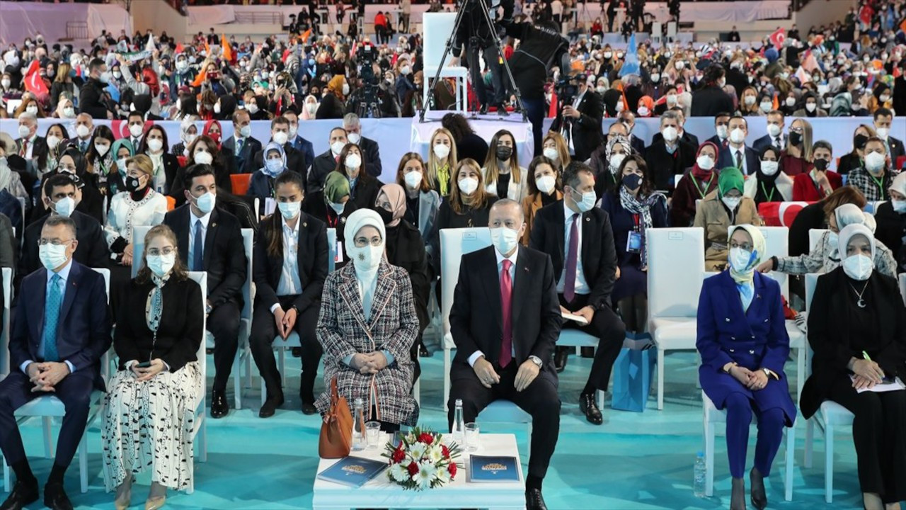 Erdoğan: Bugün Türkiye'de kadının adı varsa AK Parti'nin sayesinde