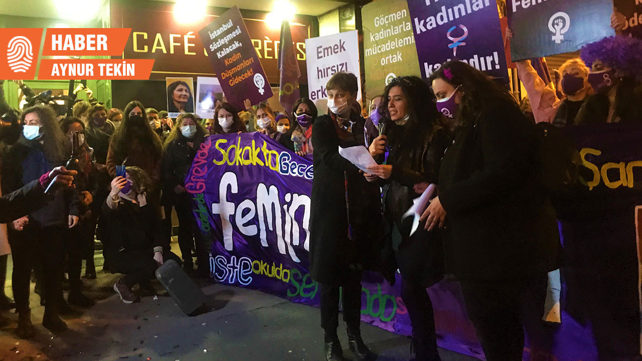 Feminist gece yürüyüşüne polis engeli