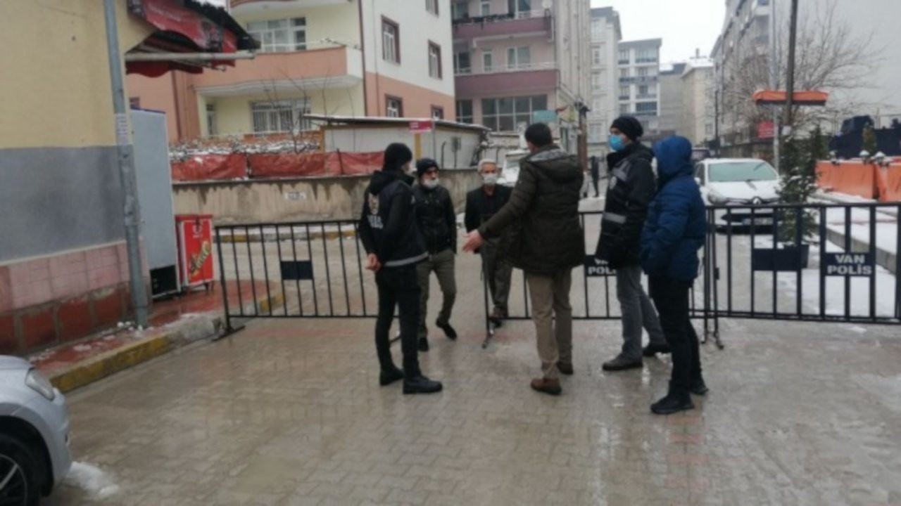 Van'da HDP binası yeniden ablukaya alındı