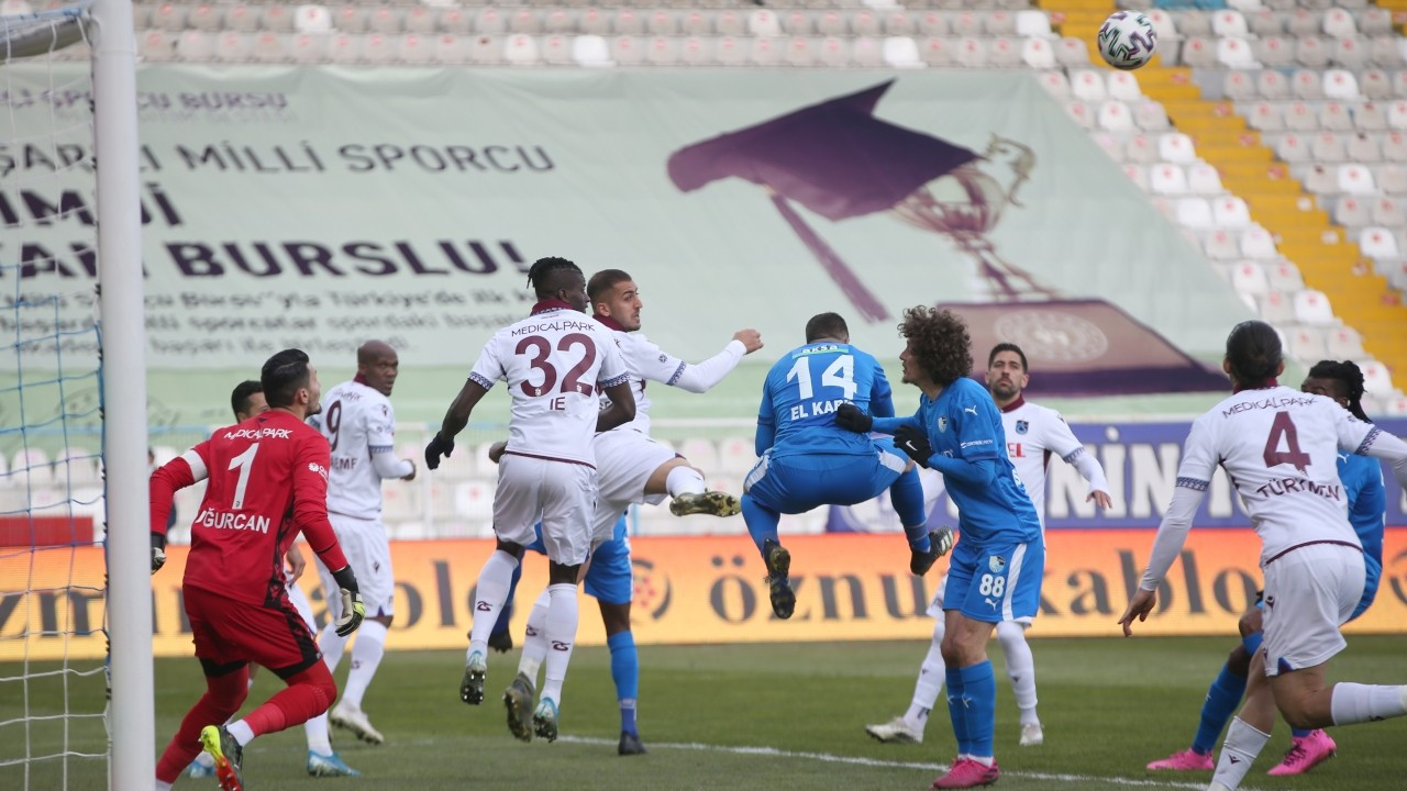 Trabzonspor zirve yarışından kopuyor: 0-0