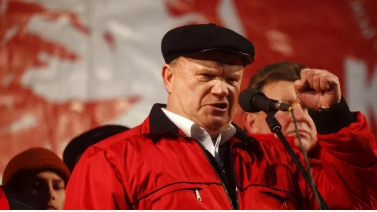 Rusya'da komünist lider Zyuganov’dan ‘şüpheli zenginler'den daha fazla vergi alınması teklifi