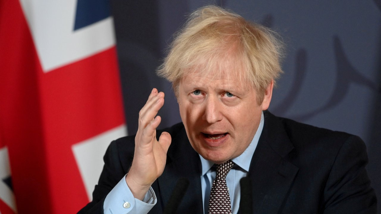 Boris Johnson'ın 3,6 milyon dolarlık basın salonuna tepki: Siyasi parti yayın odası