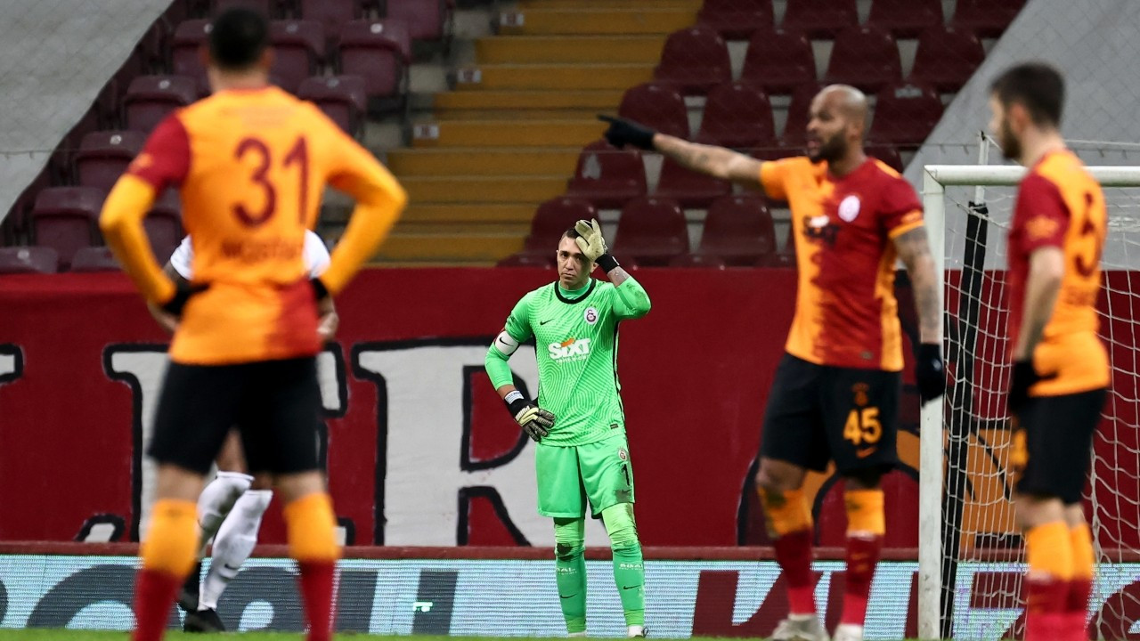 Galatasaray 11 maç sonra sahasında kaybetti