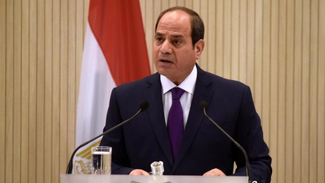 Mısır Cumhurbaşkanı Sisi'den kadınları destekleme ve koruma talimatı