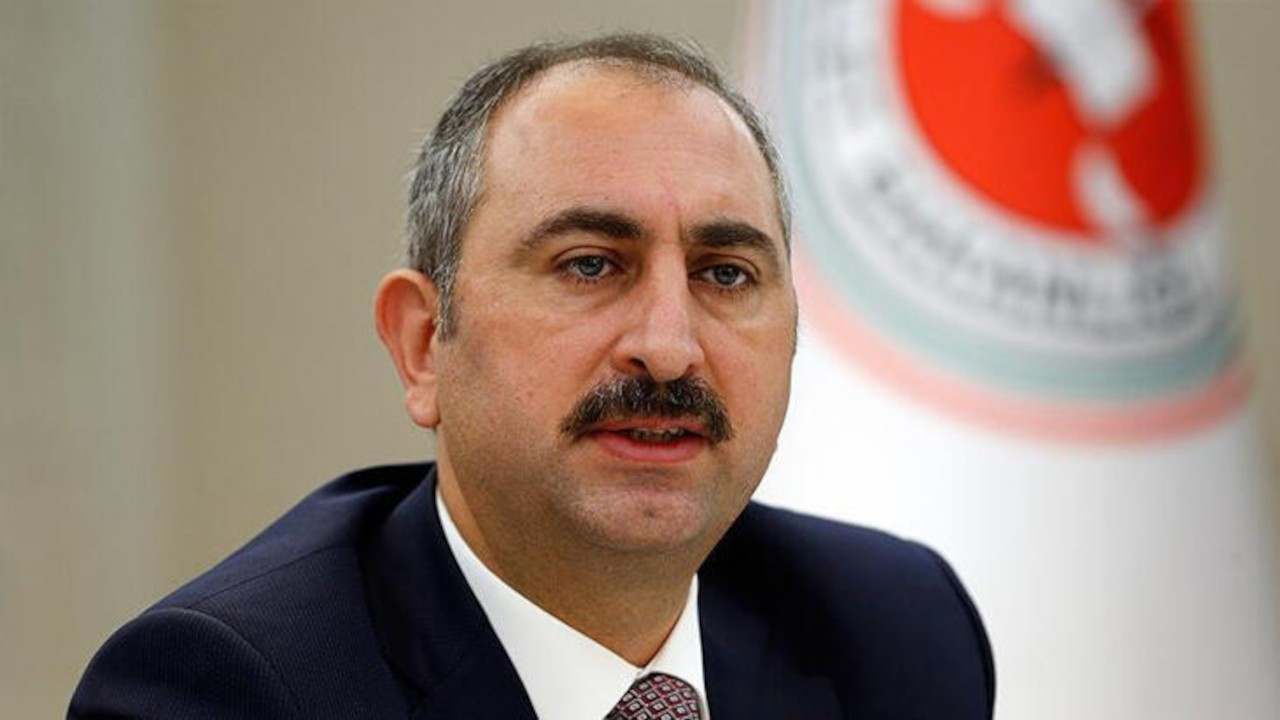 Sedef Kabaş'ın avukatından Adalet Bakanı Gül hakkında suç duyurusu